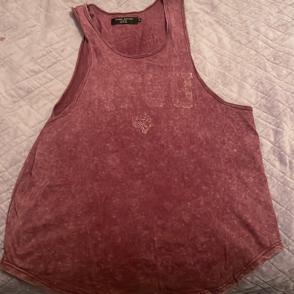 2 darc sport tanks both size medium